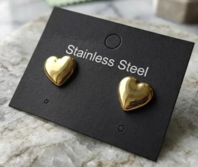 Small heart gold plated earrings image 1