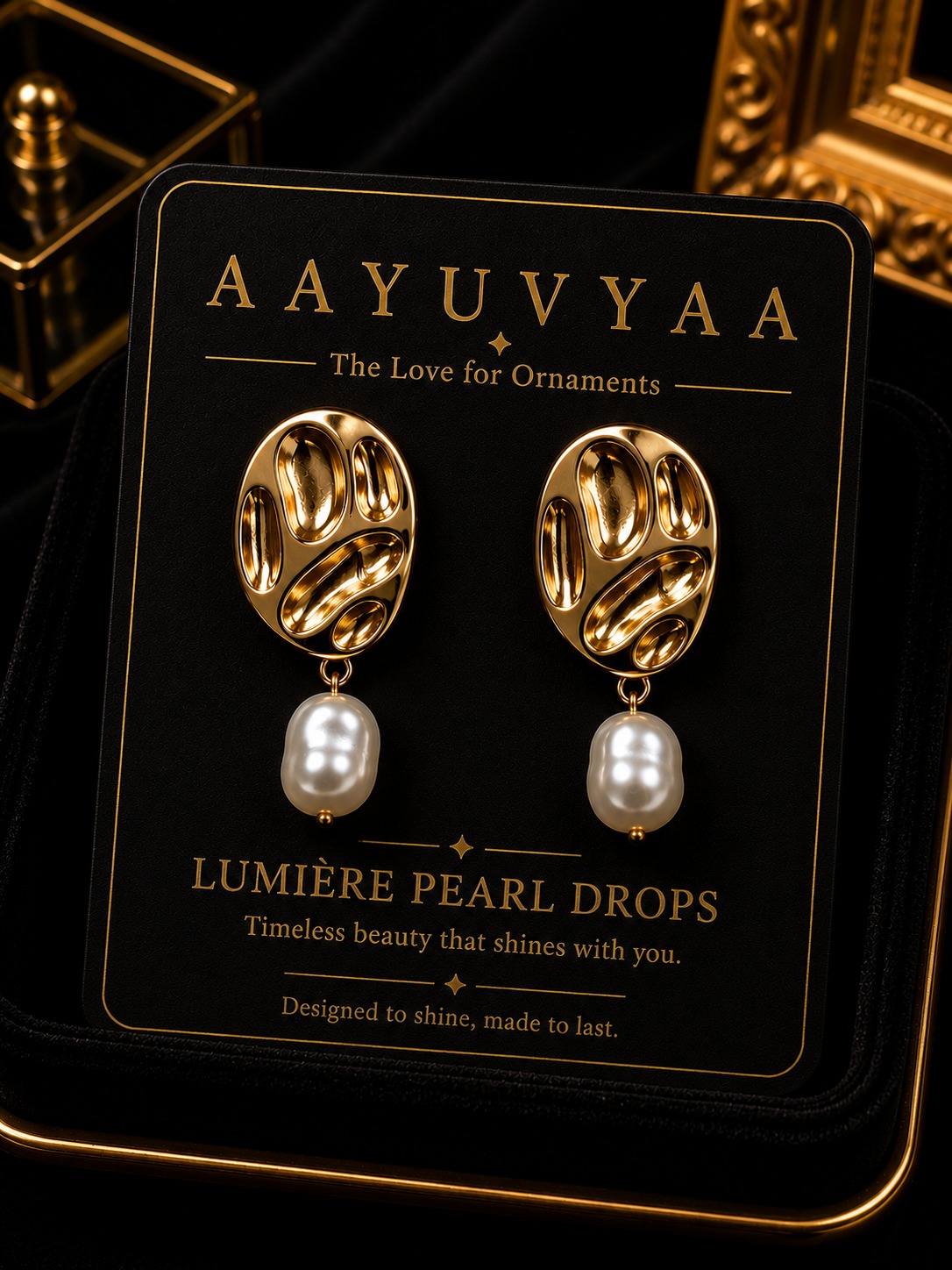 Lumiere Pearl Stud image 1